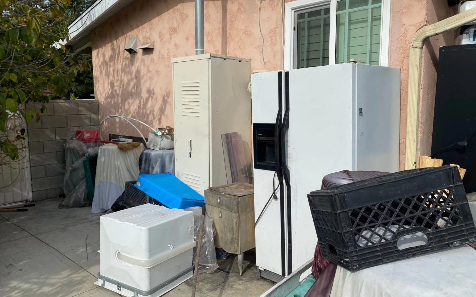 Content 1 Trash metal and Junk removal